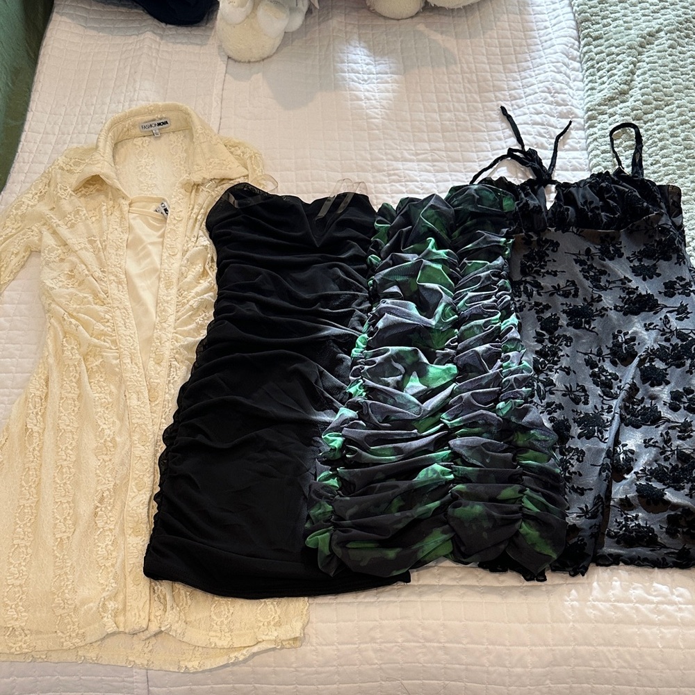 Short Dress Bundle Size Small